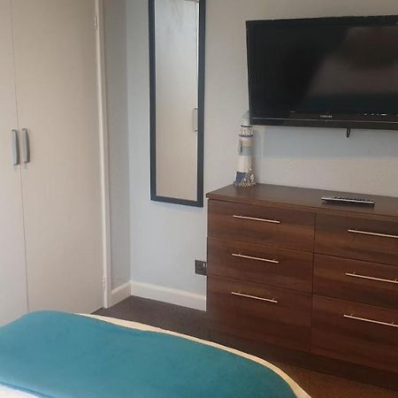 Lockinbar Holiday Apartments Tenby Luaran gambar