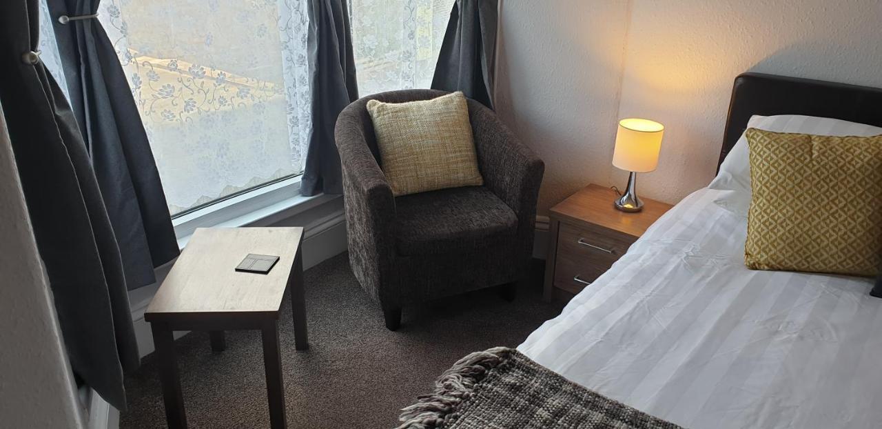 Lockinbar Holiday Apartments Tenby Luaran gambar