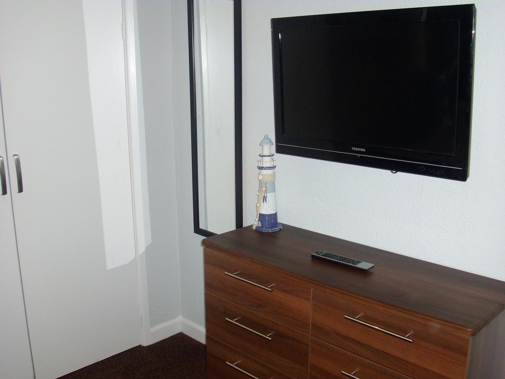 Lockinbar Holiday Apartments Tenby Luaran gambar