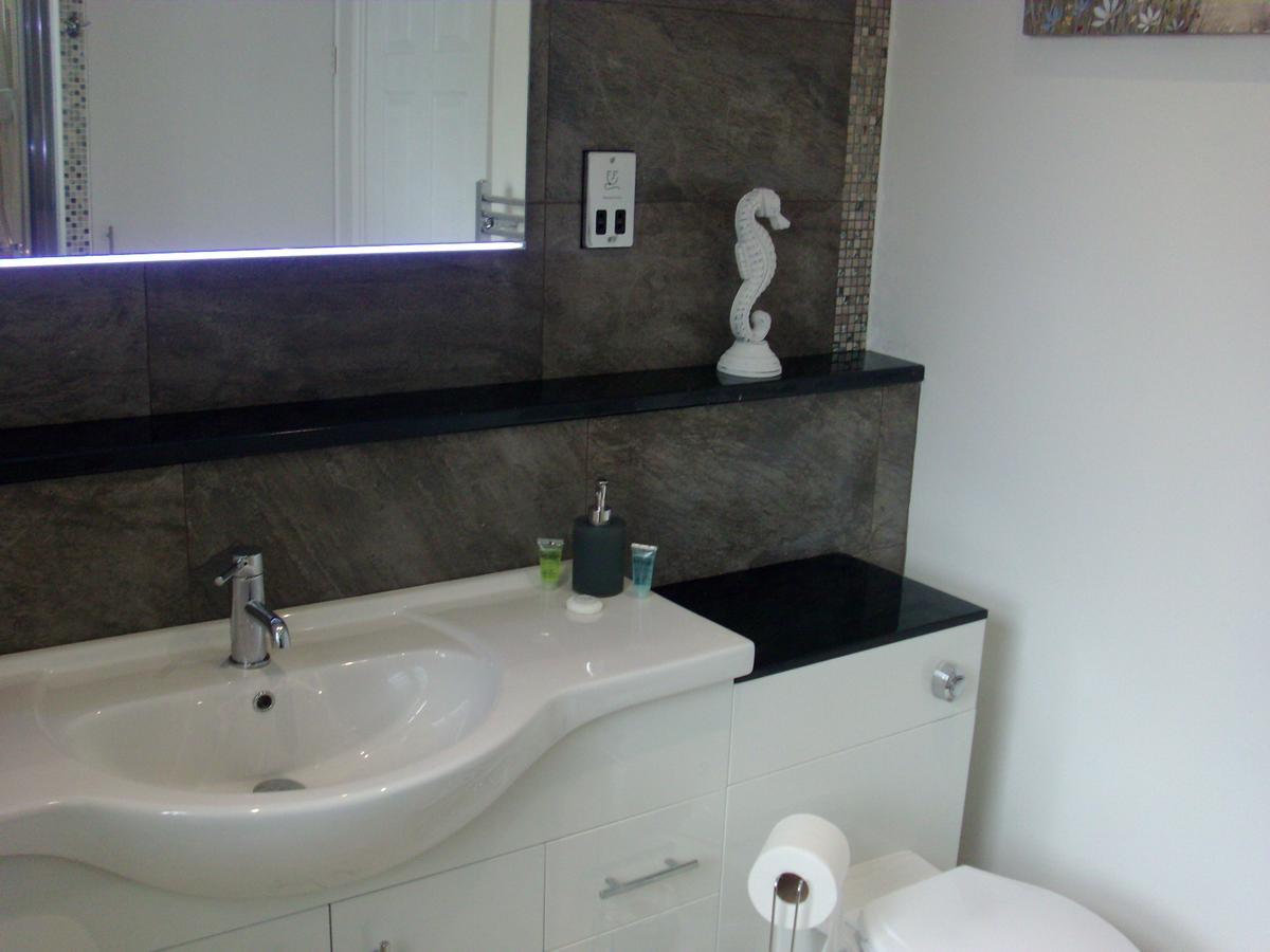Lockinbar Holiday Apartments Tenby Luaran gambar