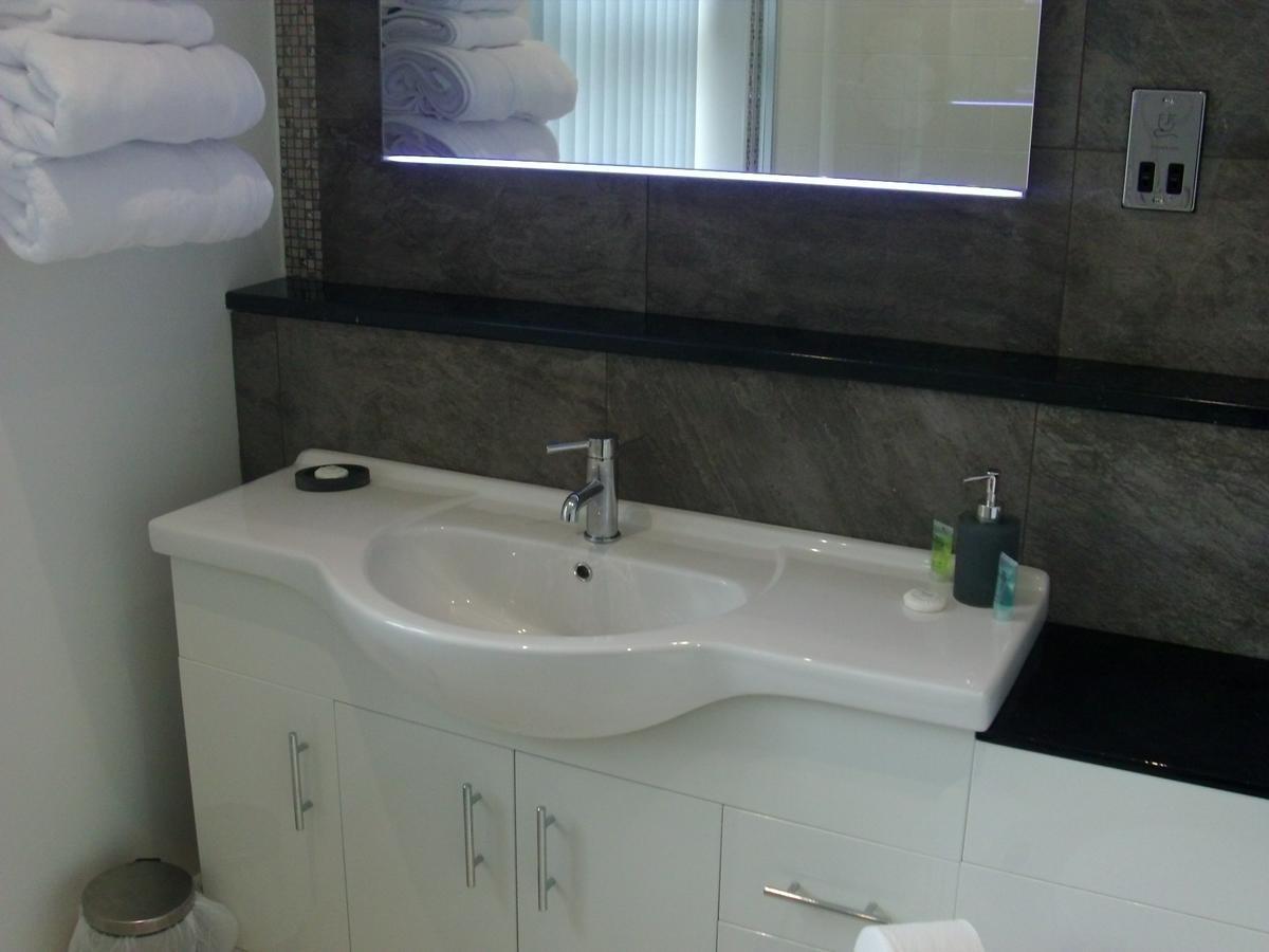 Lockinbar Holiday Apartments Tenby Luaran gambar