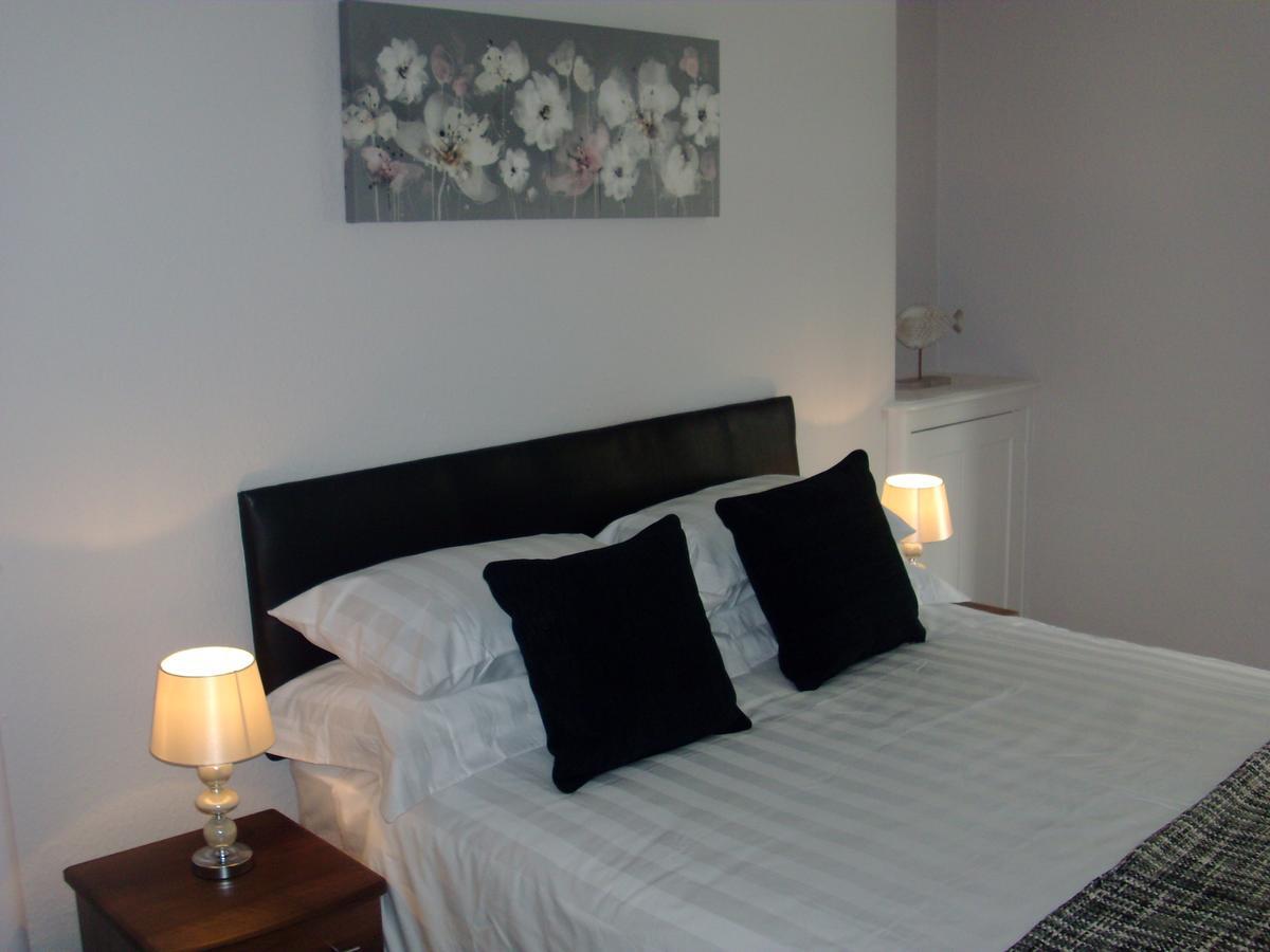 Lockinbar Holiday Apartments Tenby Luaran gambar